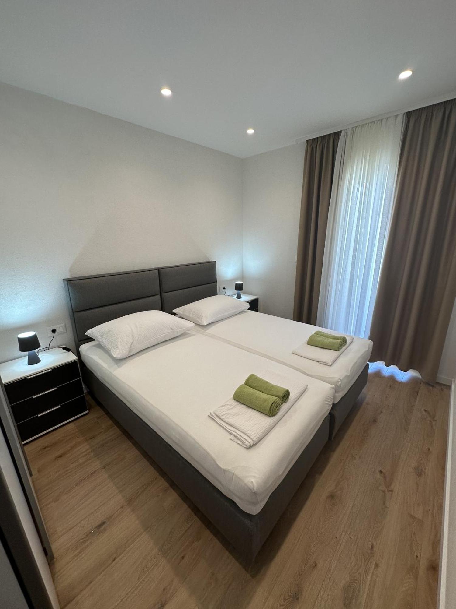 Novi Skrape U Samom Centru S Parkingom Apartment Trogir