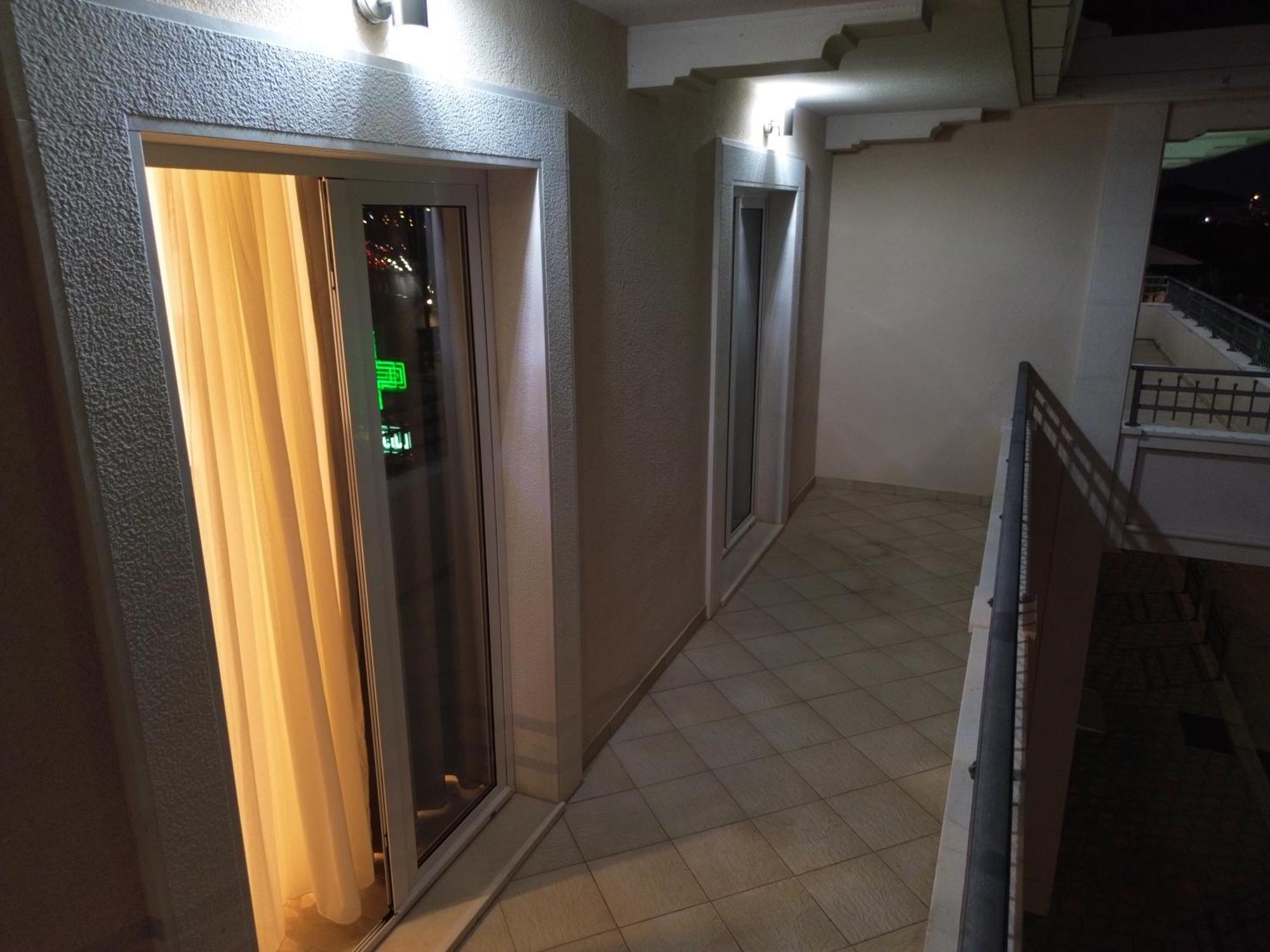 Novi Skrape U Samom Centru S Parkingom Apartment