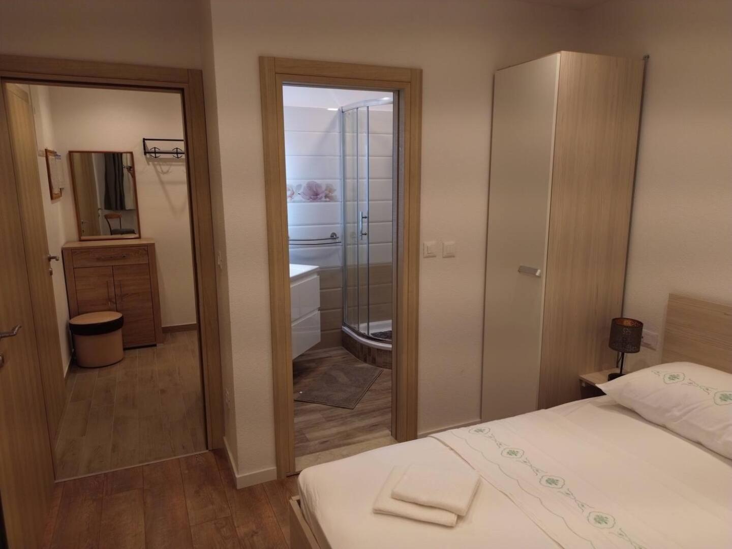Novi Skrape U Samom Centru S Parkingom Apartment Trogir