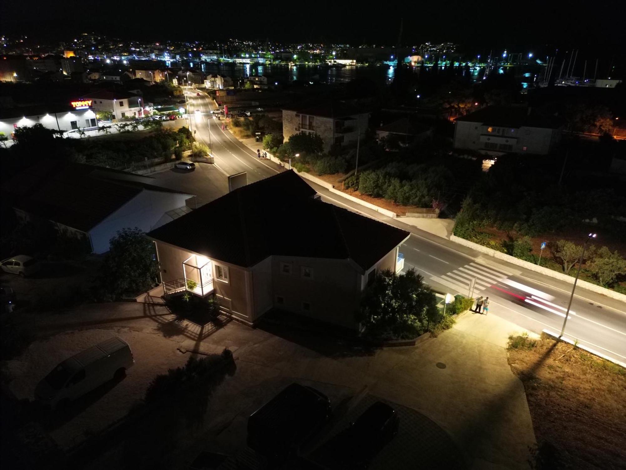 Novi Skrape U Samom Centru S Parkingom Apartment